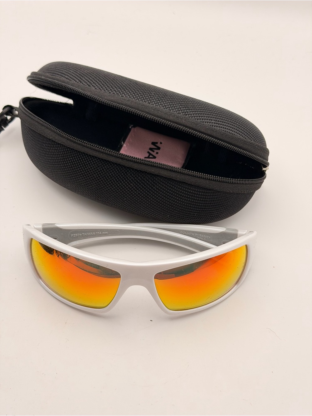Pyramex Goliath Safety Sunglasses with cover